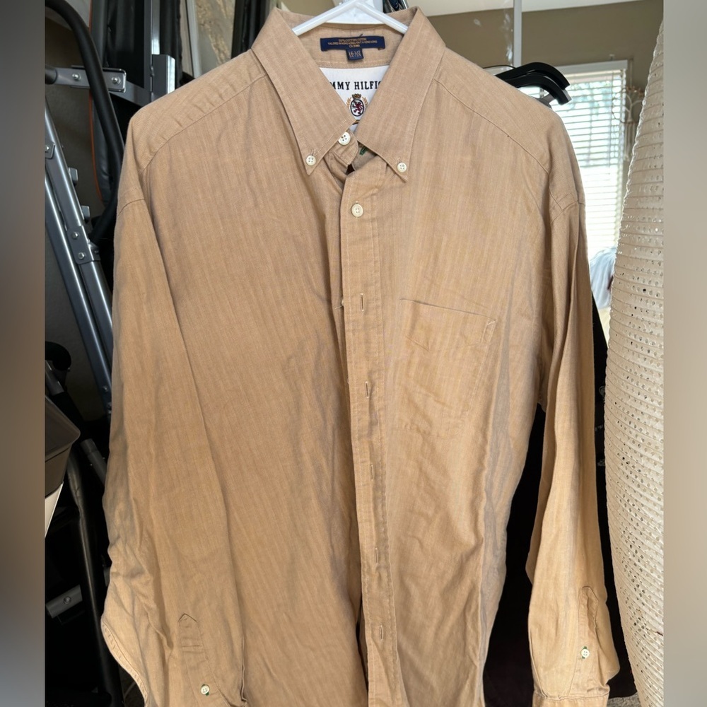Tommy Hilfiger Men’s Tailored Fit 16 1/2 Size 34-35 Beige Longsleeve Dress Shirt